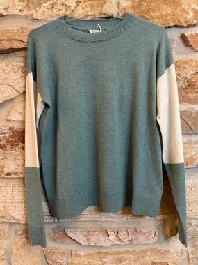 Smartwool Colorblock Crewneck Sweater in Sage Green and Cream